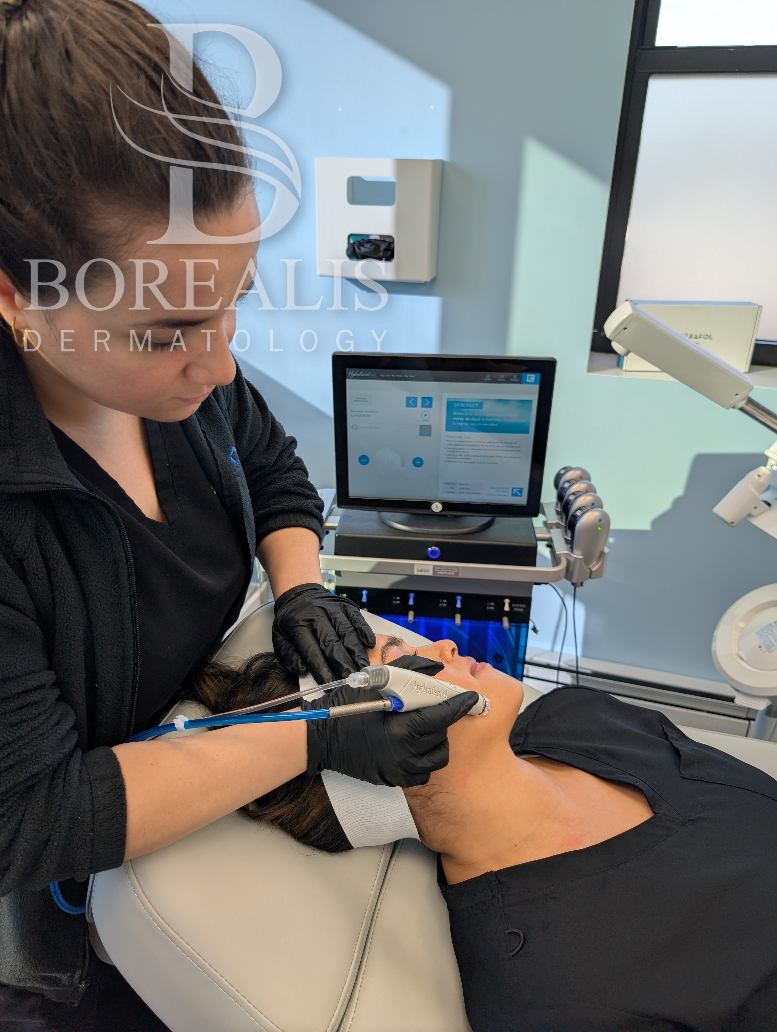 Borealis Dermatology 的海菲秀 (HydraFacial) 治疗